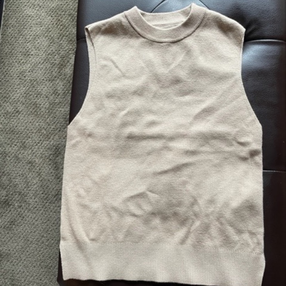 Beige/Cream Sweater Vest from Noisy May